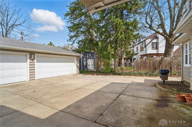 110 S Broadmoor Boulevard, Springfield, OH 45504