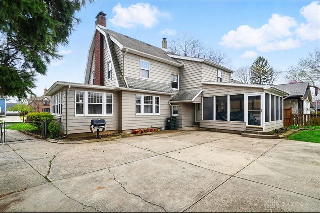 110 S Broadmoor Boulevard, Springfield, OH 45504