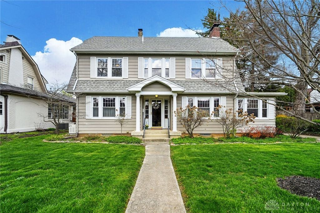 110 S Broadmoor Boulevard, Springfield, OH 45504