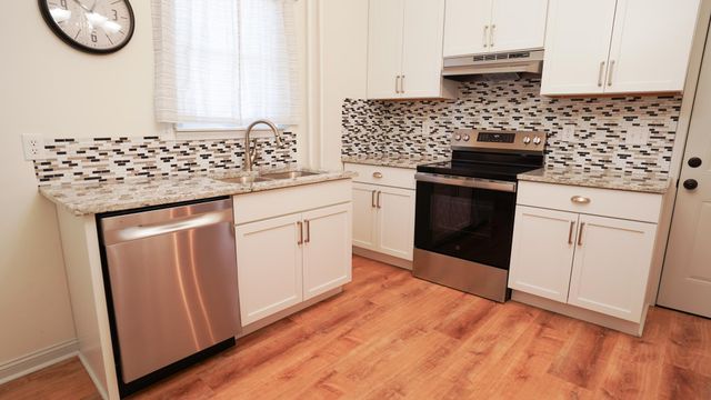 63 Lawson Avenue W, Saint Paul, MN 55117