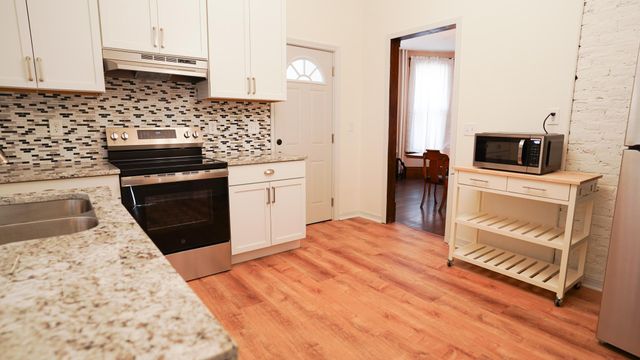 63 Lawson Avenue W, Saint Paul, MN 55117