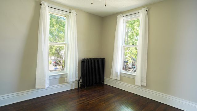 63 Lawson Avenue W, Saint Paul, MN 55117