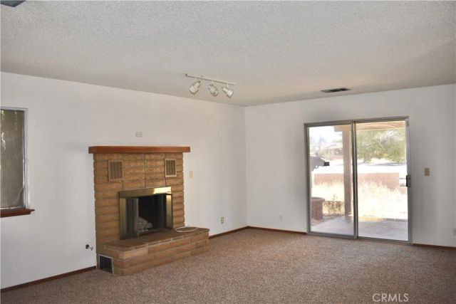 13925 Burning Tree Dr, Victorville, CA 92395