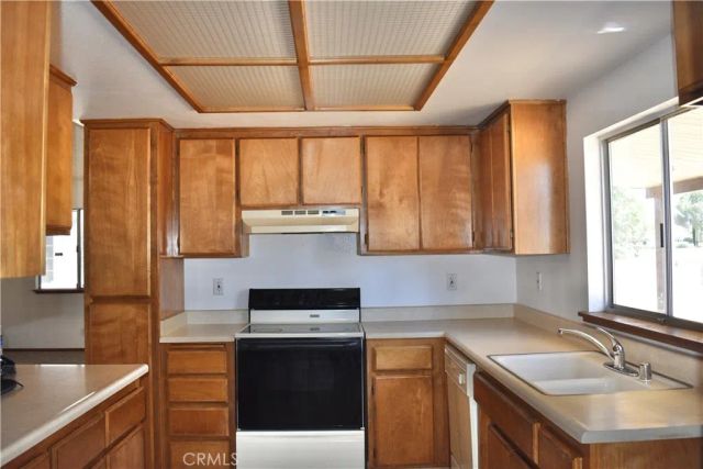 13925 Burning Tree Dr, Victorville, CA 92395