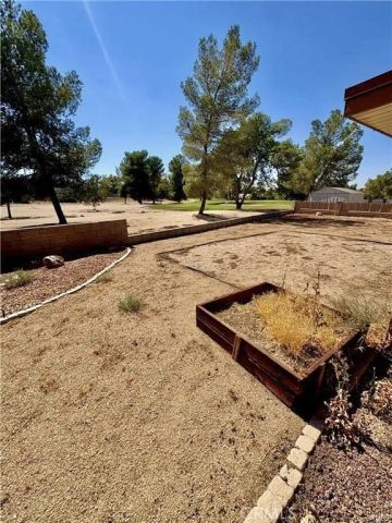13925 Burning Tree Dr, Victorville, CA 92395