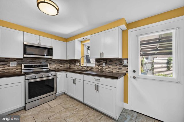 2715 SEARS ST, Philadelphia, PA 19146