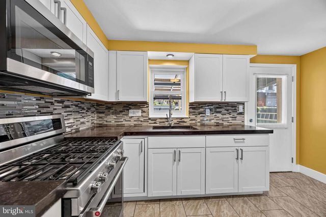 2715 SEARS ST, Philadelphia, PA 19146