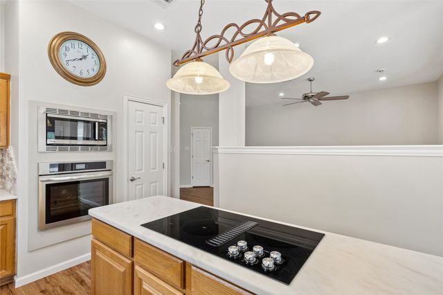 3516 Stone Creek Court, Fort Worth, TX 76137