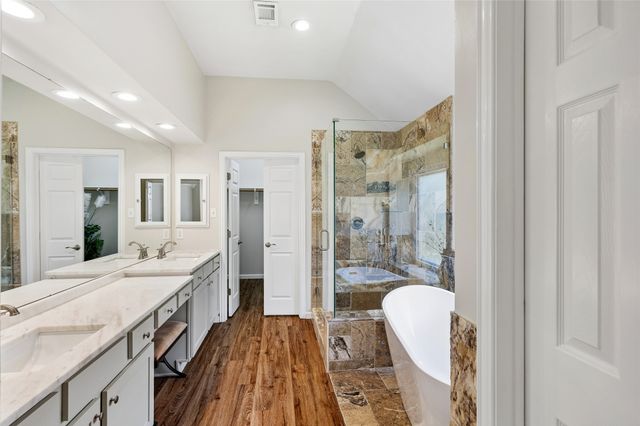 3516 Stone Creek Court, Fort Worth, TX 76137