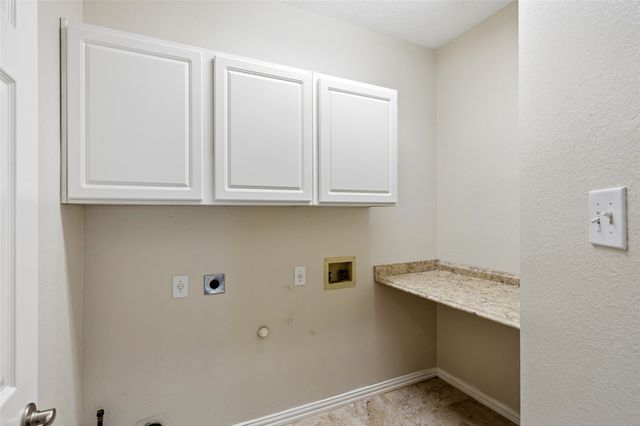 3516 Stone Creek Court, Fort Worth, TX 76137