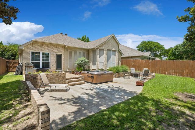 3516 Stone Creek Court, Fort Worth, TX 76137