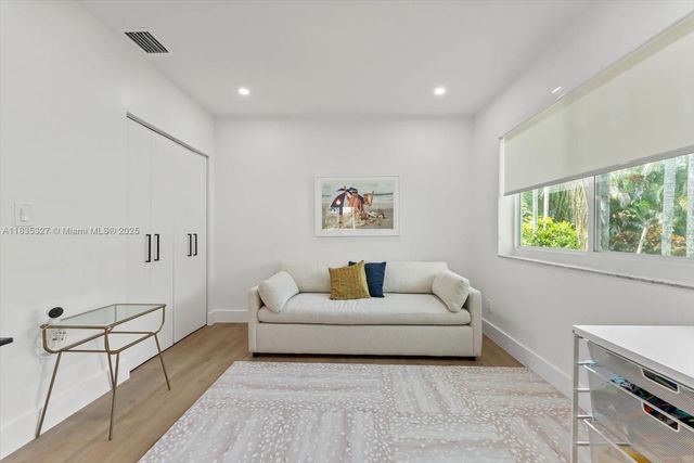 511 Catalonia Ave, Coral Gables, FL 33134