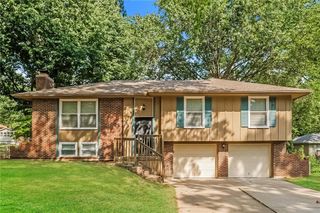 513 Grant Drive, Blue Springs, MO 64014