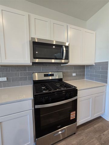 352 San Juan TRL, Bastrop, TX 78602