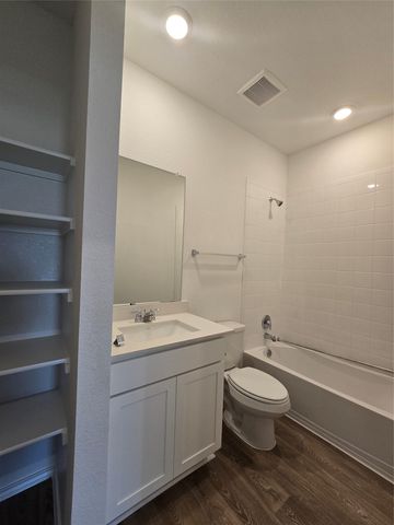 352 San Juan TRL, Bastrop, TX 78602