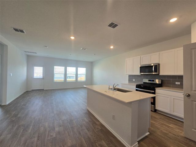 352 San Juan TRL, Bastrop, TX 78602