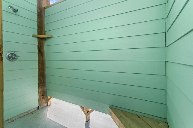 971 Tidelands, Crystal Beach, TX 77650