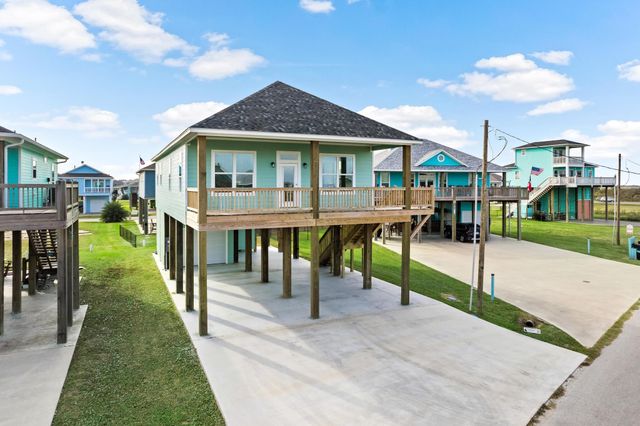 971 Tidelands, Crystal Beach, TX 77650