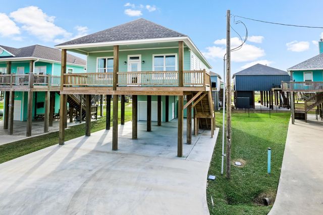 971 Tidelands, Crystal Beach, TX 77650