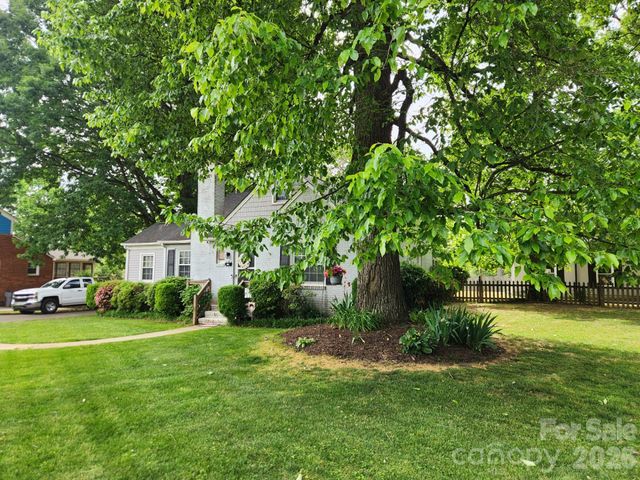 3922 Mcmillan Street, Charlotte, NC 28205