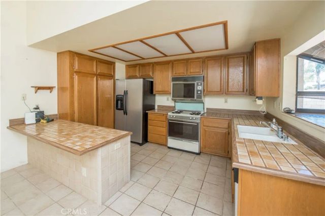 1345 Sandia Street, Corona, CA 92882