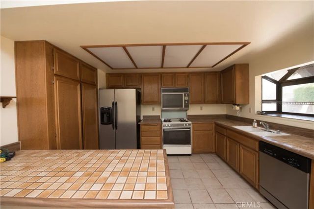1345 Sandia Street, Corona, CA 92882
