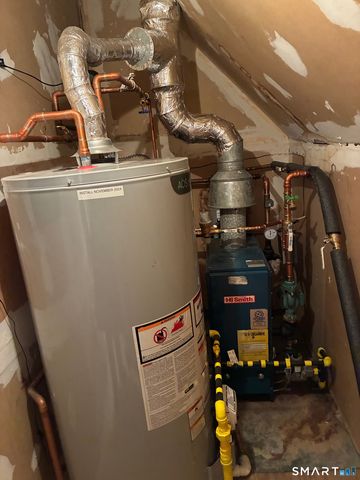 16 Copper Hill Drive 16, Guilford, CT 06437