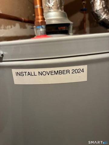 16 Copper Hill Drive 16, Guilford, CT 06437