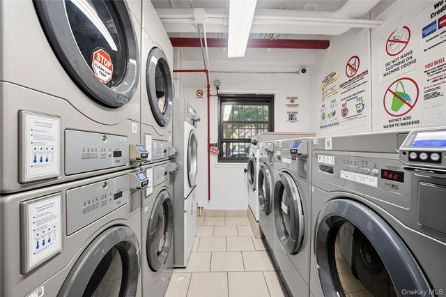 21-20 33rd Road 15C, Astoria, NY 11106