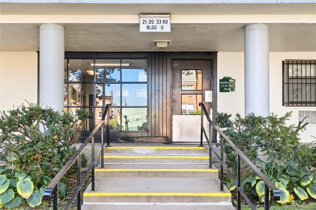 21-20 33rd Road 15C, Astoria, NY 11106