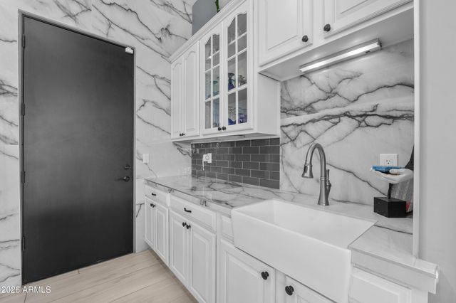 9113 E ODESSA Street, Mesa, AZ 85207