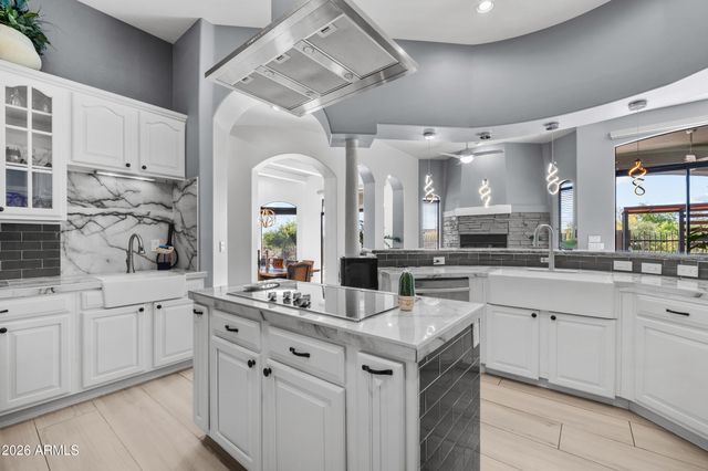 9113 E ODESSA Street, Mesa, AZ 85207