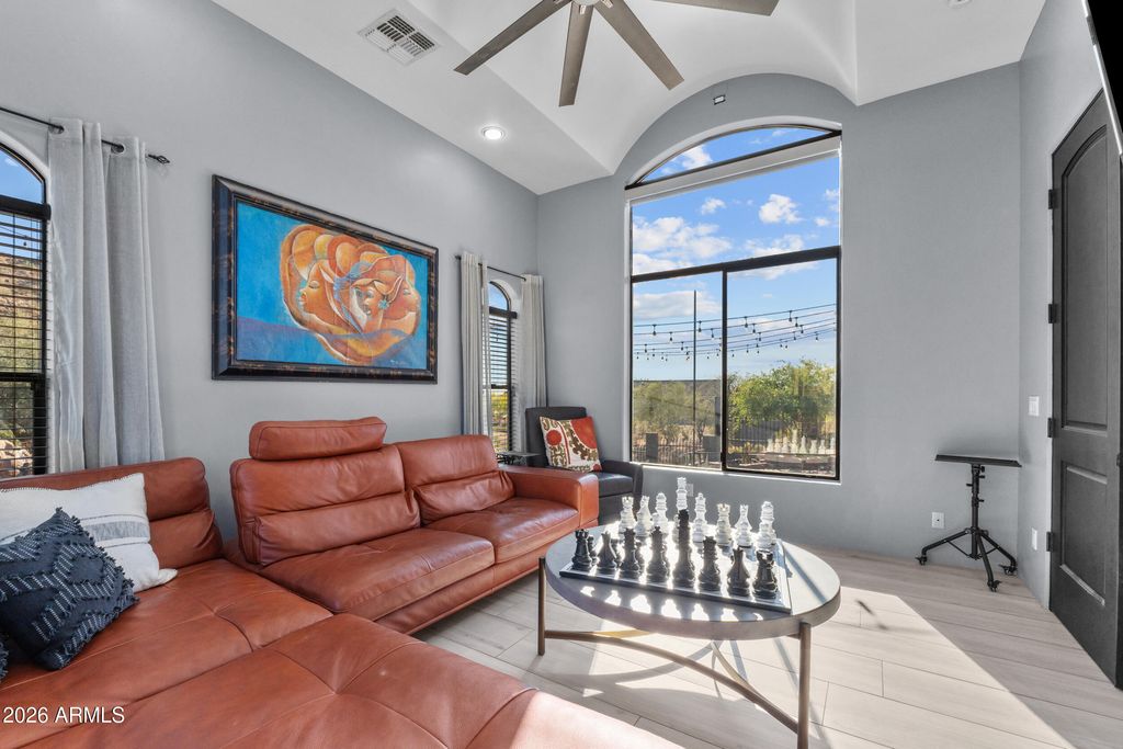Image 17 of property listing at 9113 E ODESSA Street, Mesa, AZ 85207
