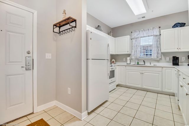 5801 Oyster Catcher Dr Unit 611, North Myrtle Beach, SC 29582