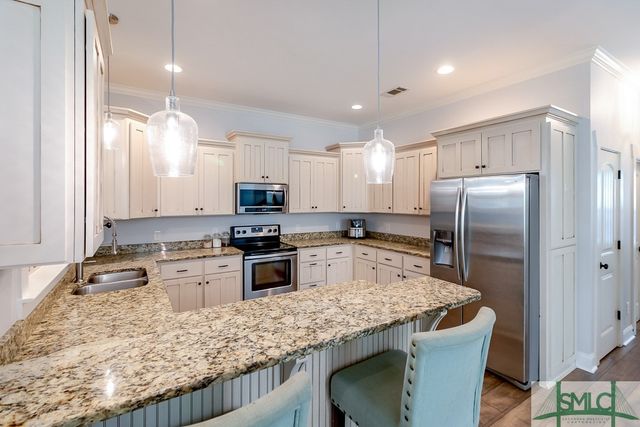 200 Ridgewood Park Court, Richmond Hill, GA 31324