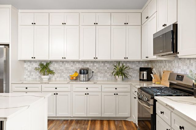 611 Elliott ST, Taylor, TX 76574