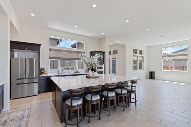 911 Highland Road W, Madera, CA 93636