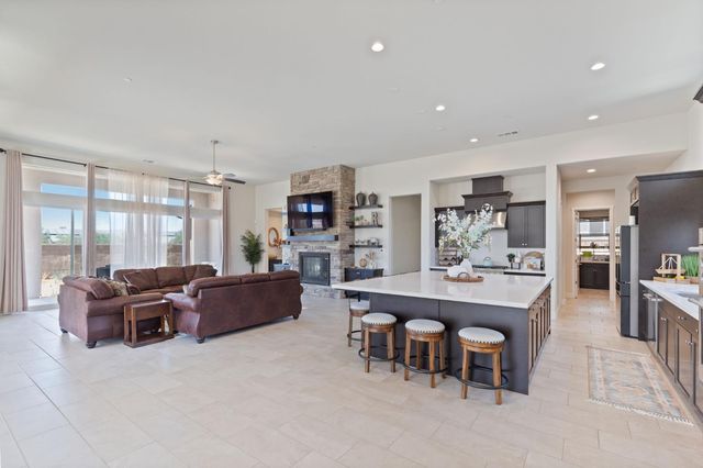 911 Highland Road W, Madera, CA 93636