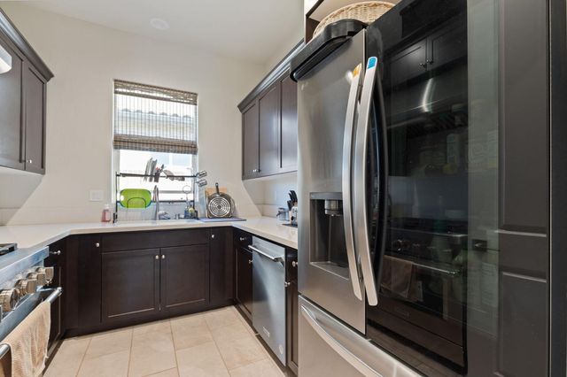 911 Highland Road W, Madera, CA 93636