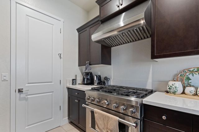 911 Highland Road W, Madera, CA 93636