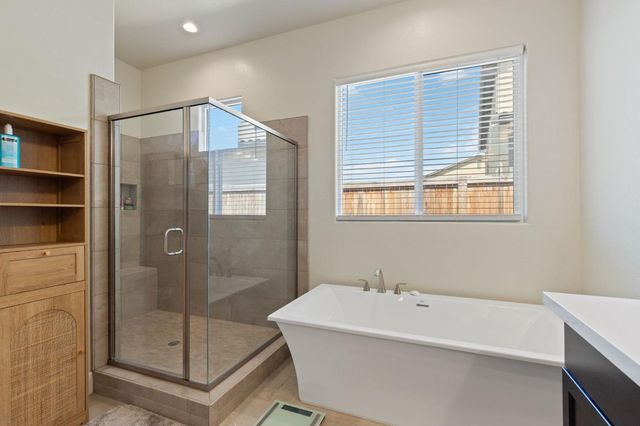 911 Highland Road W, Madera, CA 93636