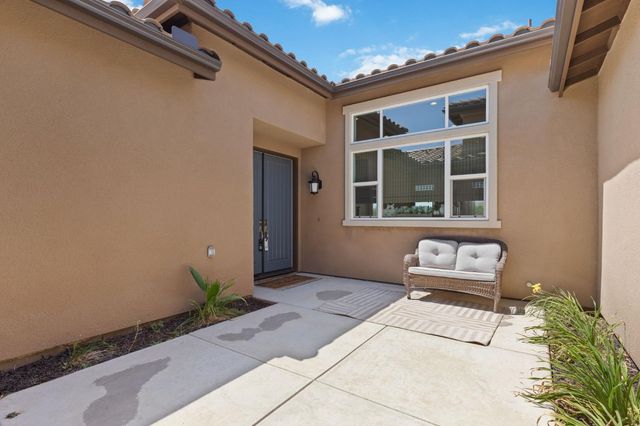 911 Highland Road W, Madera, CA 93636