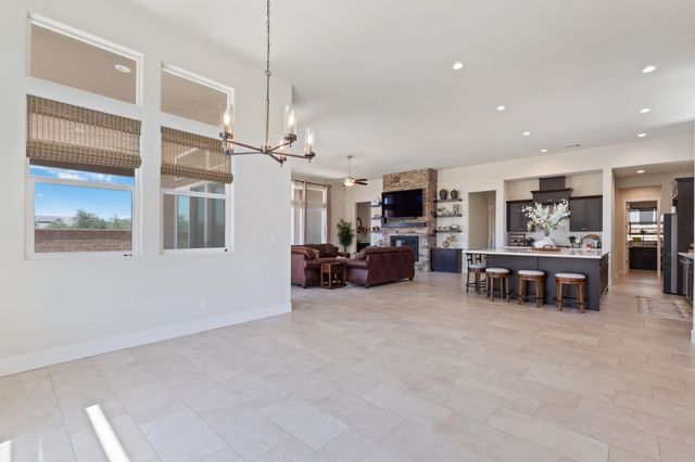 911 Highland Road W, Madera, CA 93636