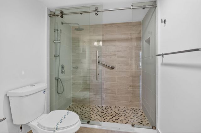 5533 Fairway Park Drive 103, Boynton Beach, FL 33437