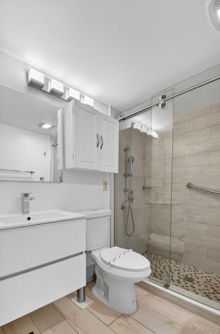 5533 Fairway Park Drive 103, Boynton Beach, FL 33437