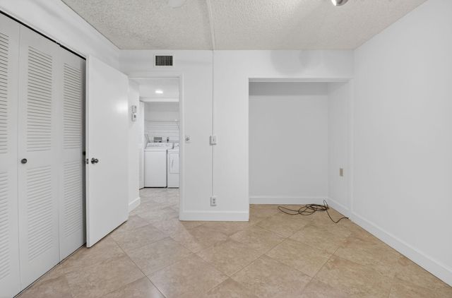 5533 Fairway Park Drive 103, Boynton Beach, FL 33437