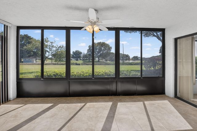 5533 Fairway Park Drive 103, Boynton Beach, FL 33437