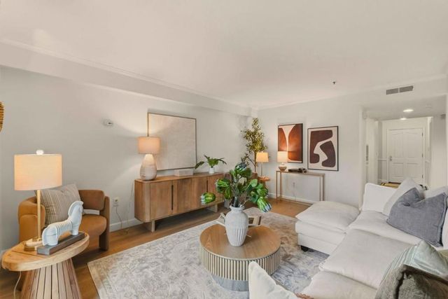 576 W Parr Avenue 3, Los Gatos, CA 95032