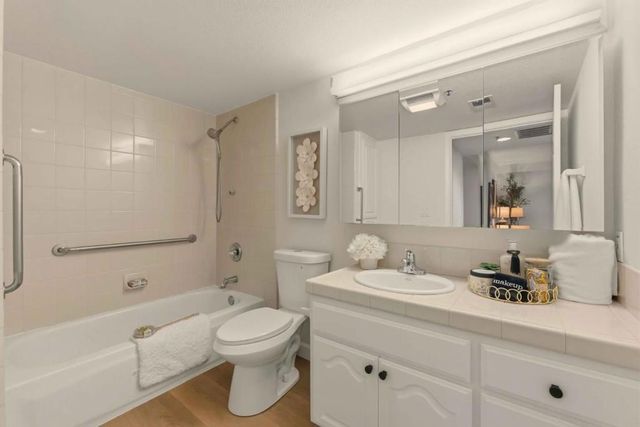 576 W Parr Avenue 3, Los Gatos, CA 95032