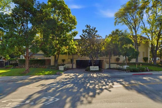 576 W Parr Avenue 3, Los Gatos, CA 95032